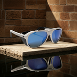 Costa Del Mar Grand Catalina sunglasses Hull white Blue mirror 580 glass lens